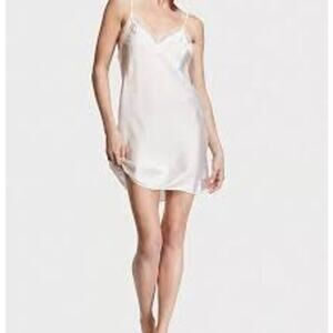 Vintage Y2K VICTORIA'S SECRET Feb 2000 Satin Slip Chemise Ivory Large Babydoll